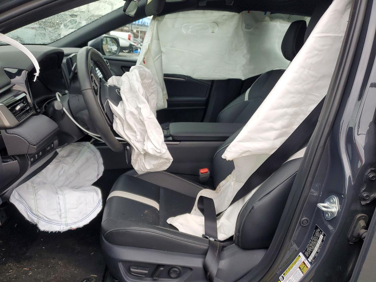 2025 TOYOTA CAMRY XSE photo 7