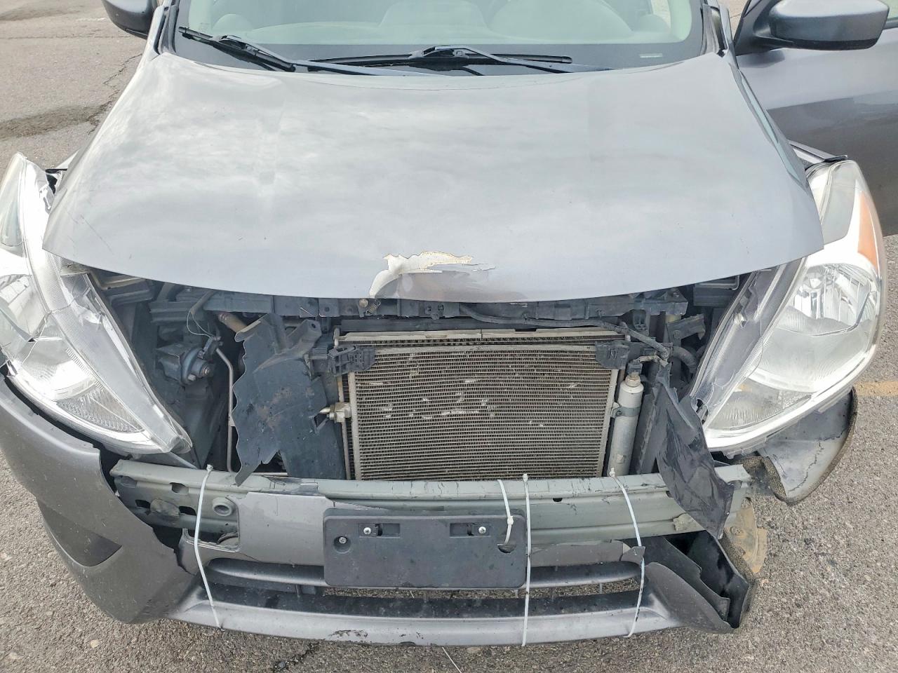 2018 NISSAN VERSA S photo 11
