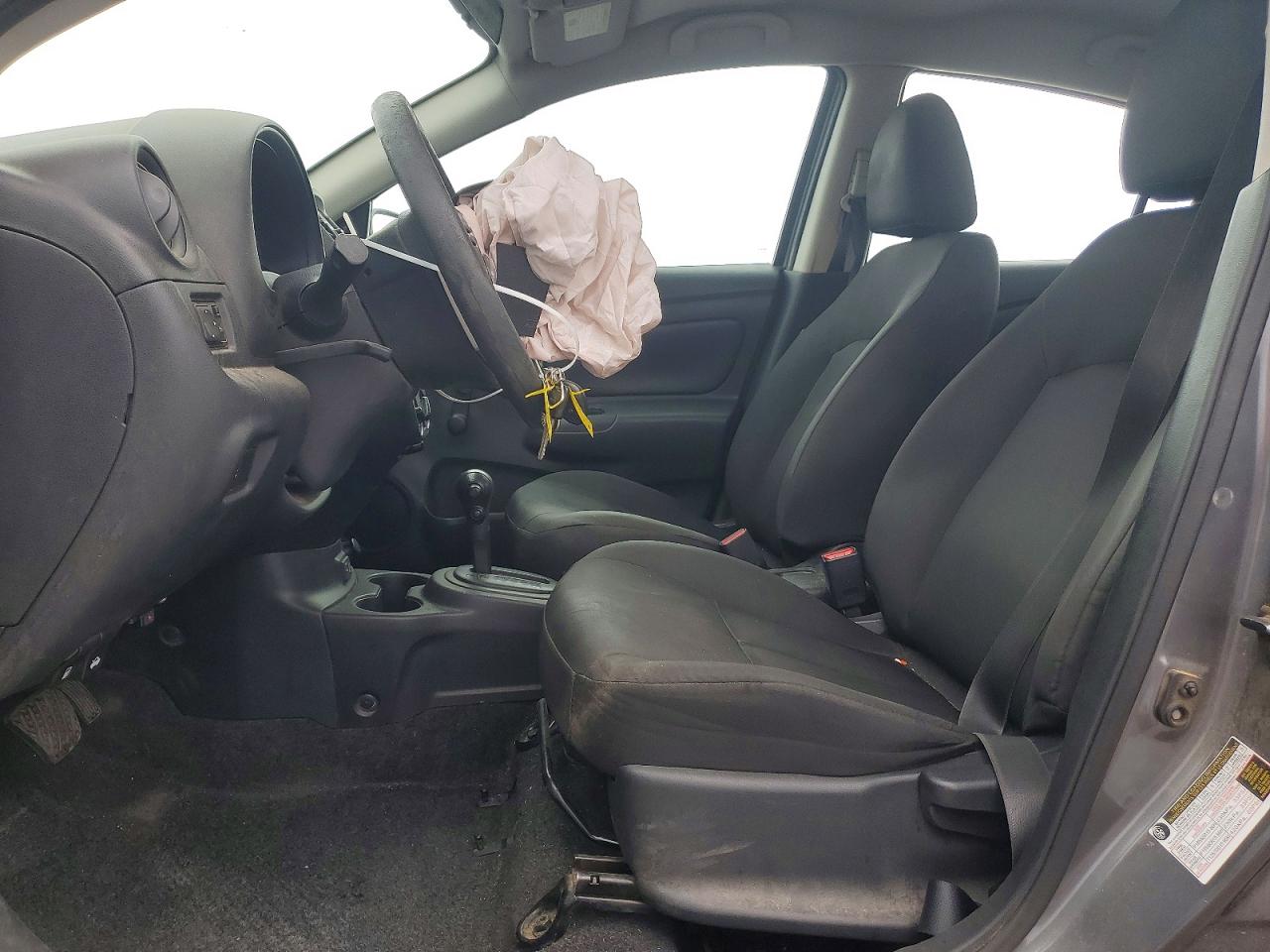 2018 NISSAN VERSA S photo 7