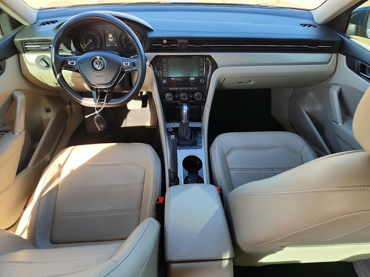 2021 VOLKSWAGEN PASSAT SE photo 8