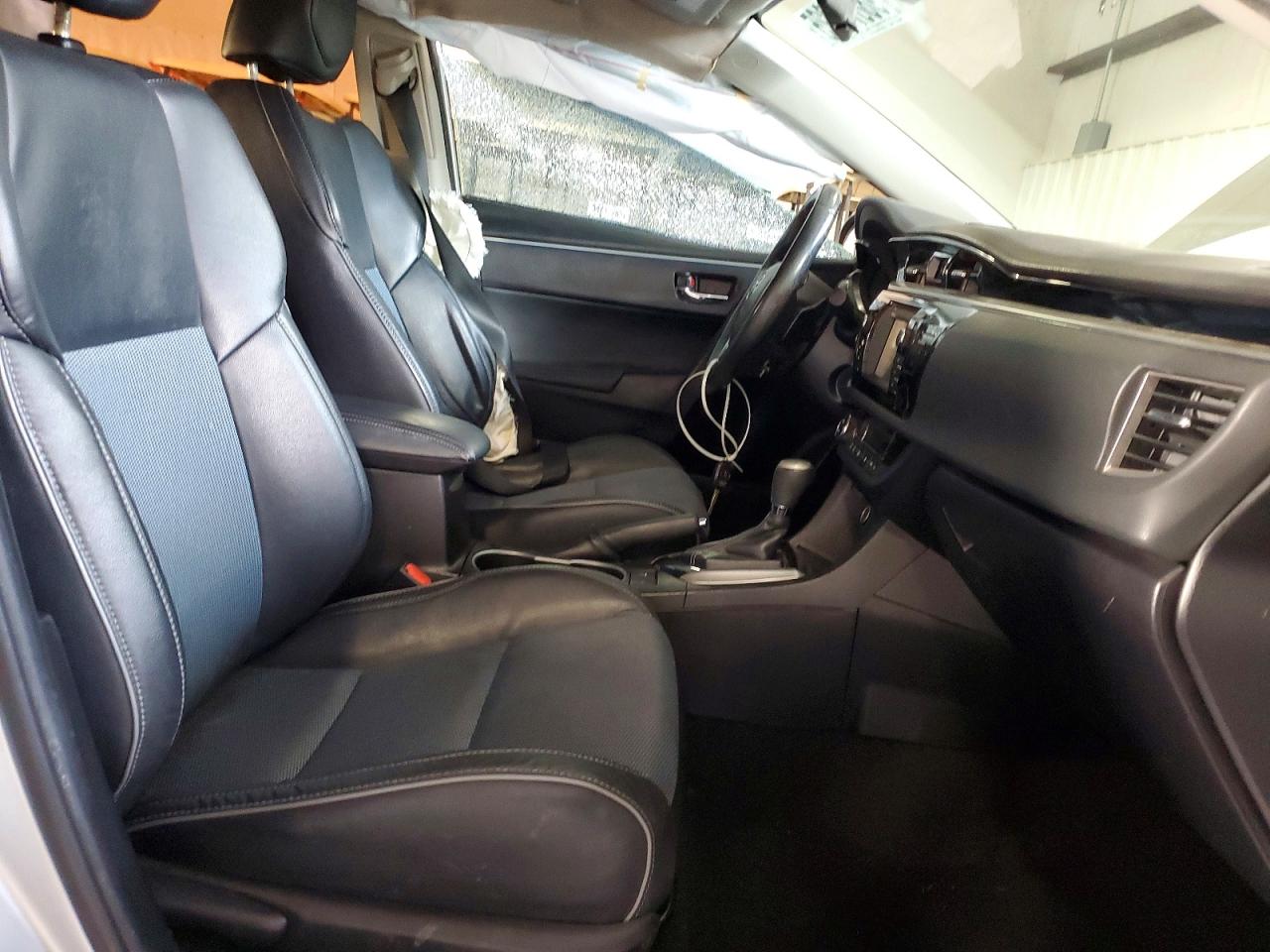 2014 TOYOTA COROLLA L photo 7