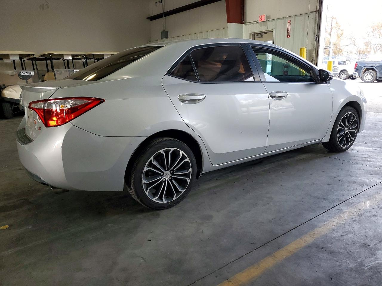 2014 TOYOTA COROLLA L photo 3