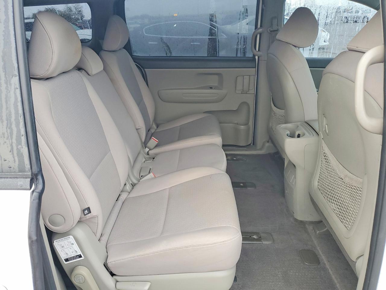 2016 KIA SEDONA LX photo 11