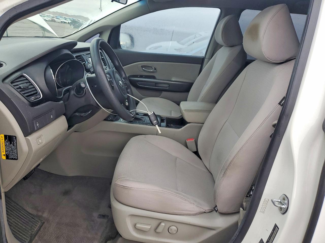 2016 KIA SEDONA LX photo 7