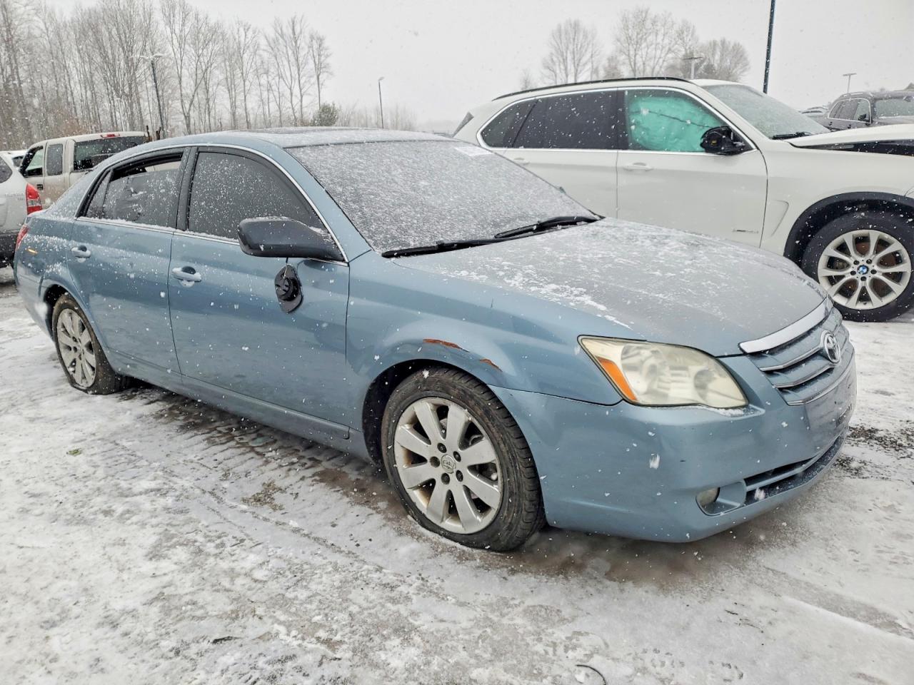2005 TOYOTA AVALON XL photo 4