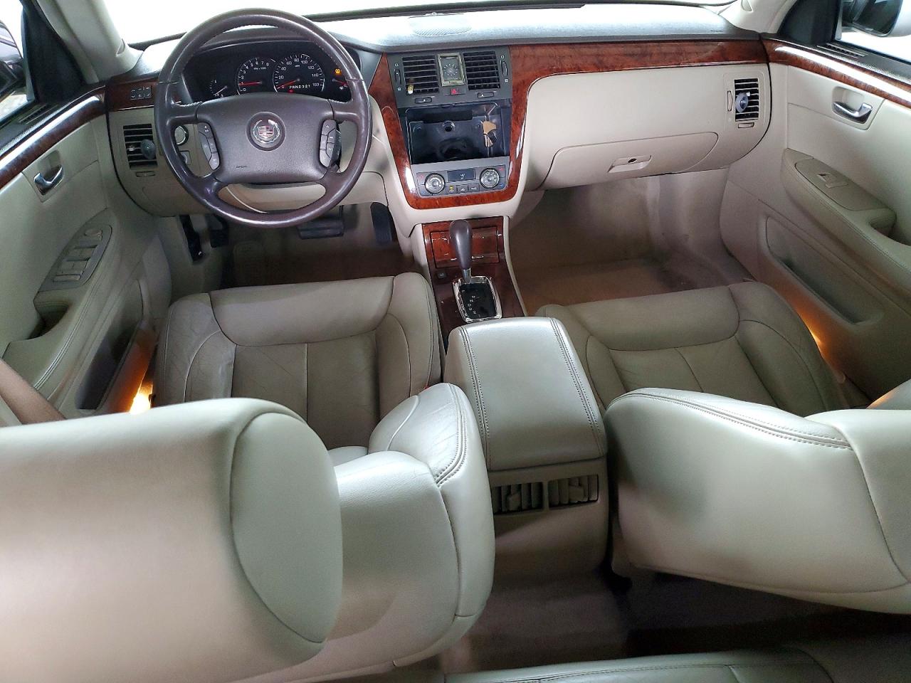 2007 CADILLAC DTS photo 8