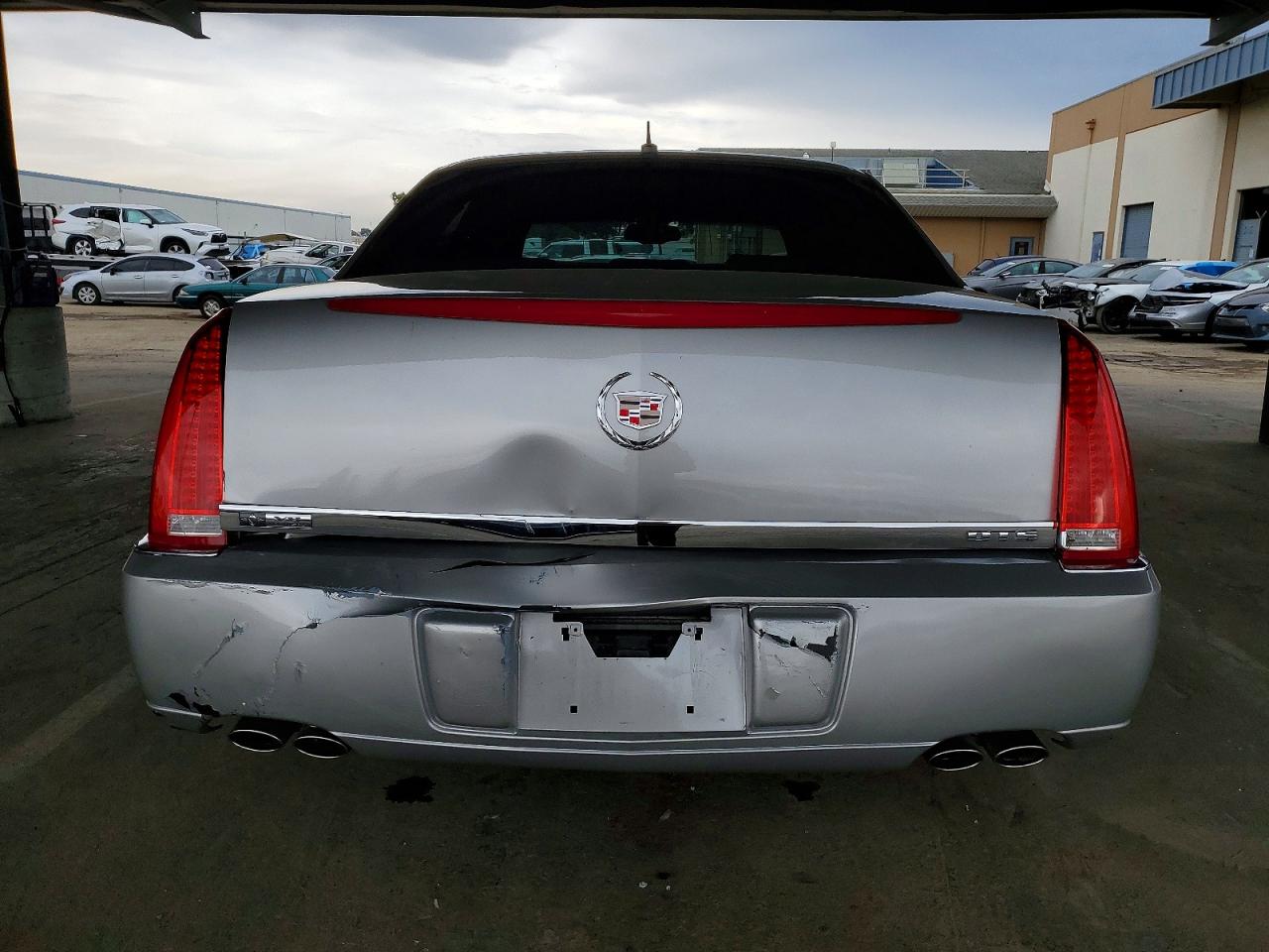 2007 CADILLAC DTS photo 6