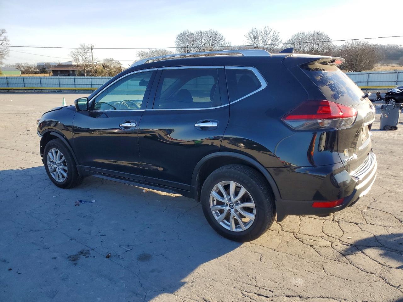 2018 NISSAN ROGUE S photo 3