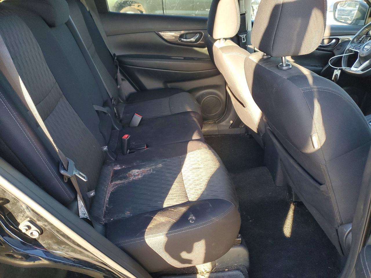 2018 NISSAN ROGUE S photo 19