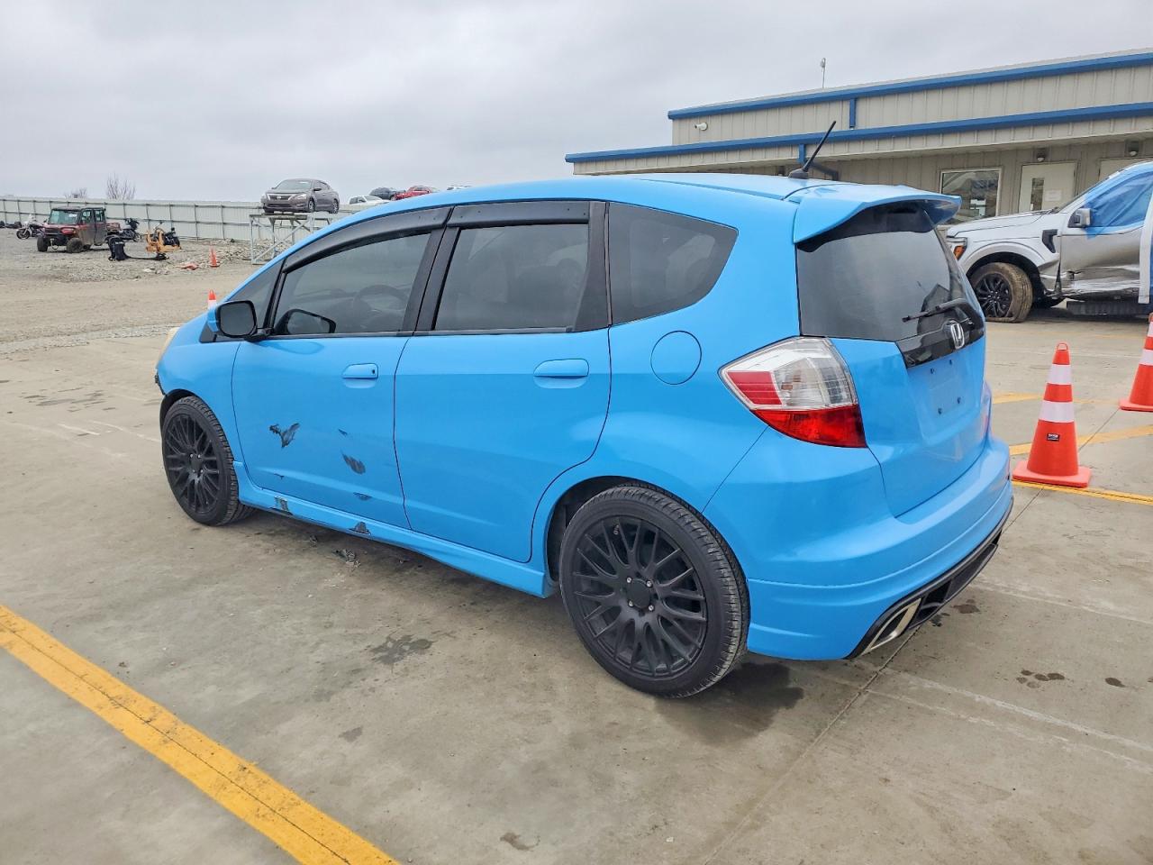2011 HONDA FIT SPORT photo 2
