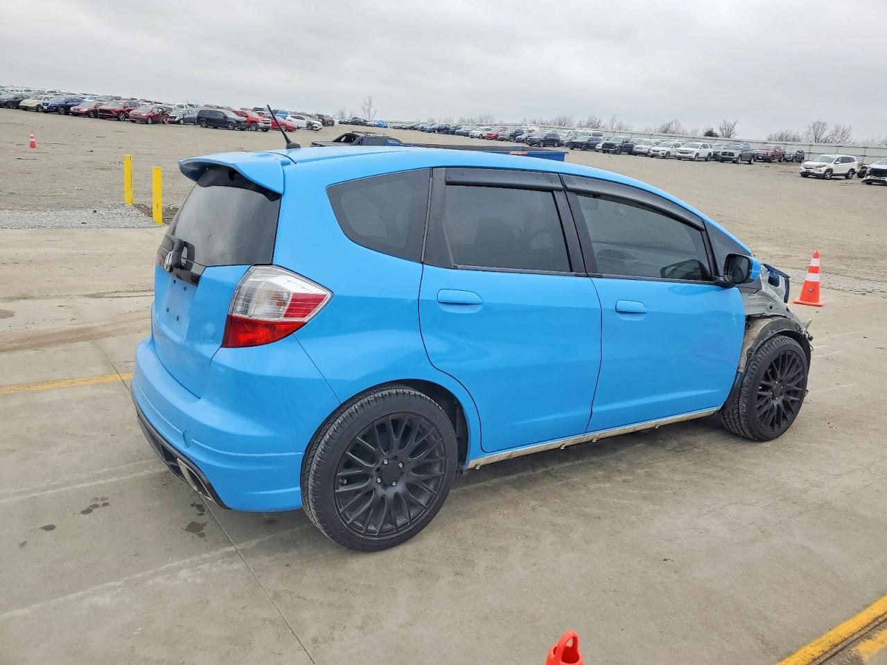 2011 HONDA FIT SPORT photo 3