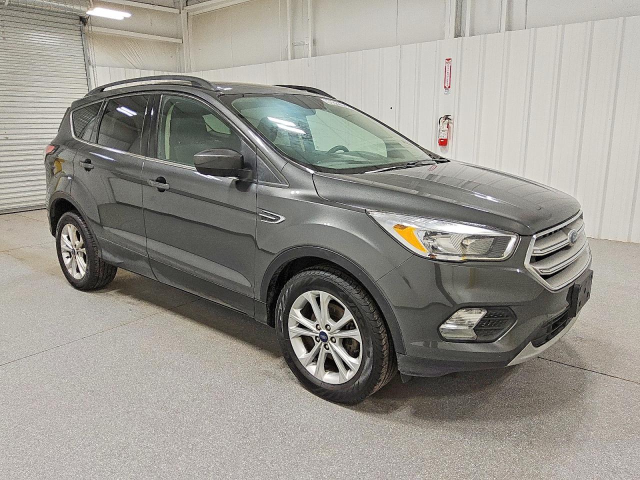 2018 FORD ESCAPE SE photo 4