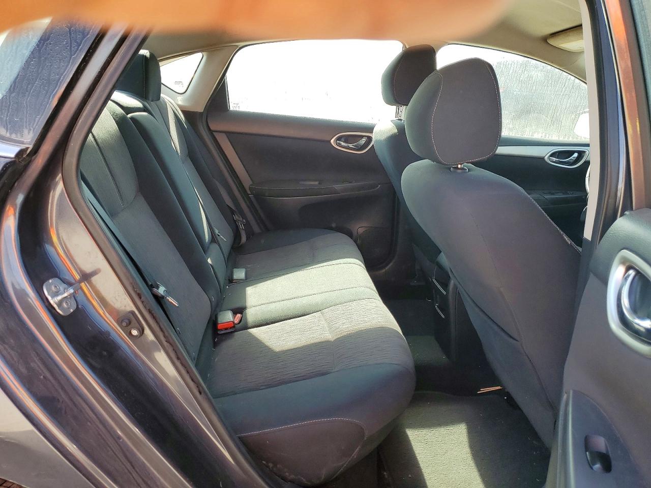 2015 NISSAN SENTRA S photo 10