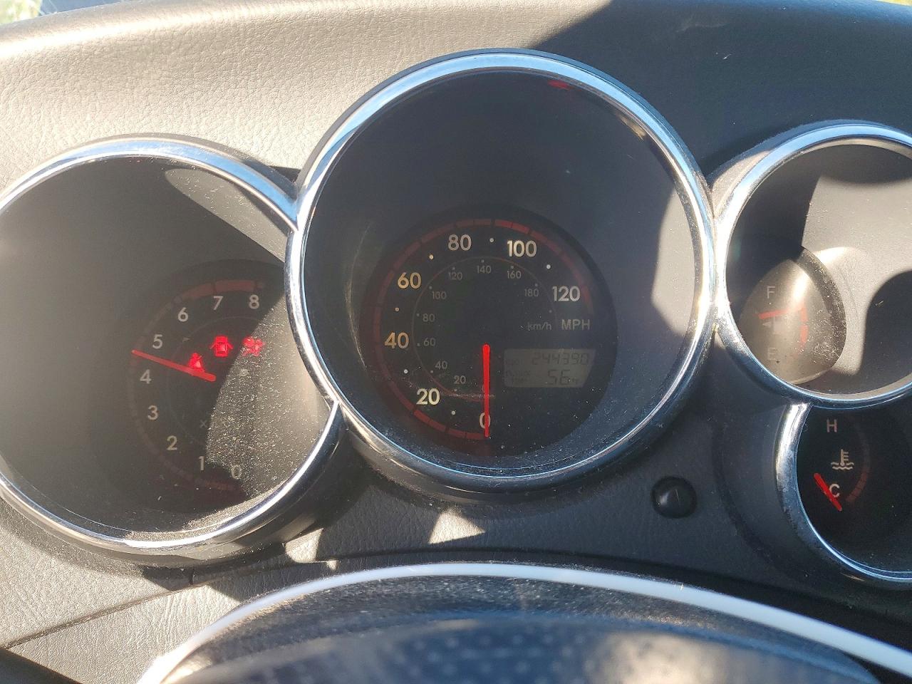 2006 TOYOTA COROLLA MATRIX XR photo 9