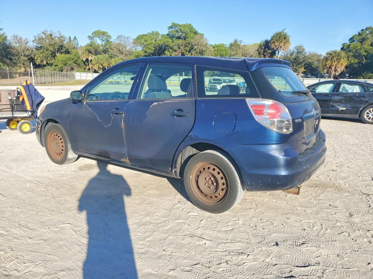 2006 TOYOTA COROLLA MATRIX XR photo 2