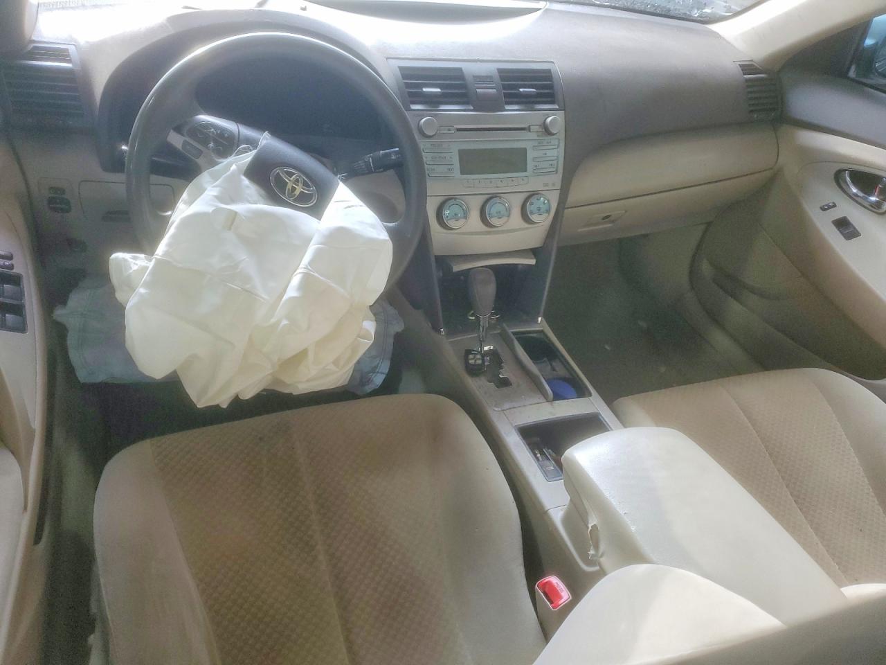 2009 TOYOTA CAMRY BASE photo 8
