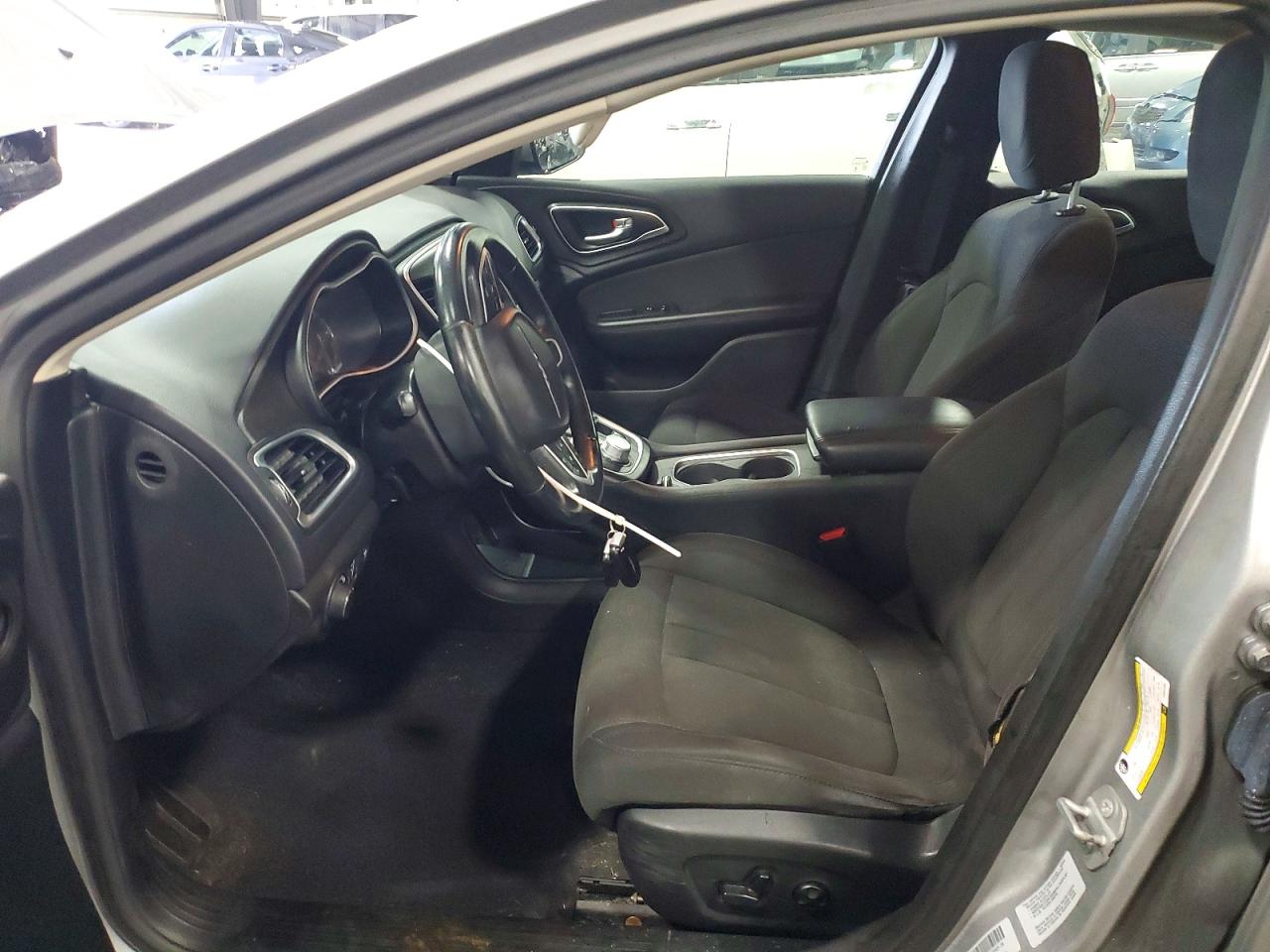 2015 CHRYSLER 200 LIMITED photo 7