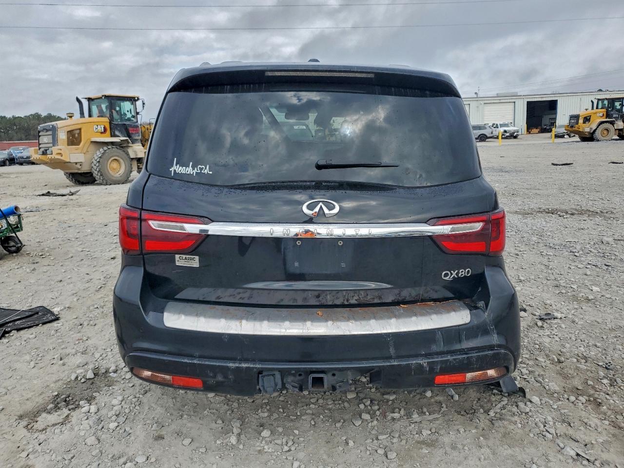 2018 INFINITI QX80 BASE photo 6