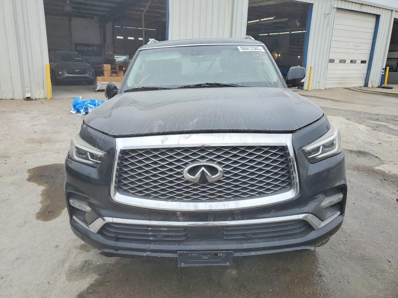 2018 INFINITI QX80 BASE photo 5