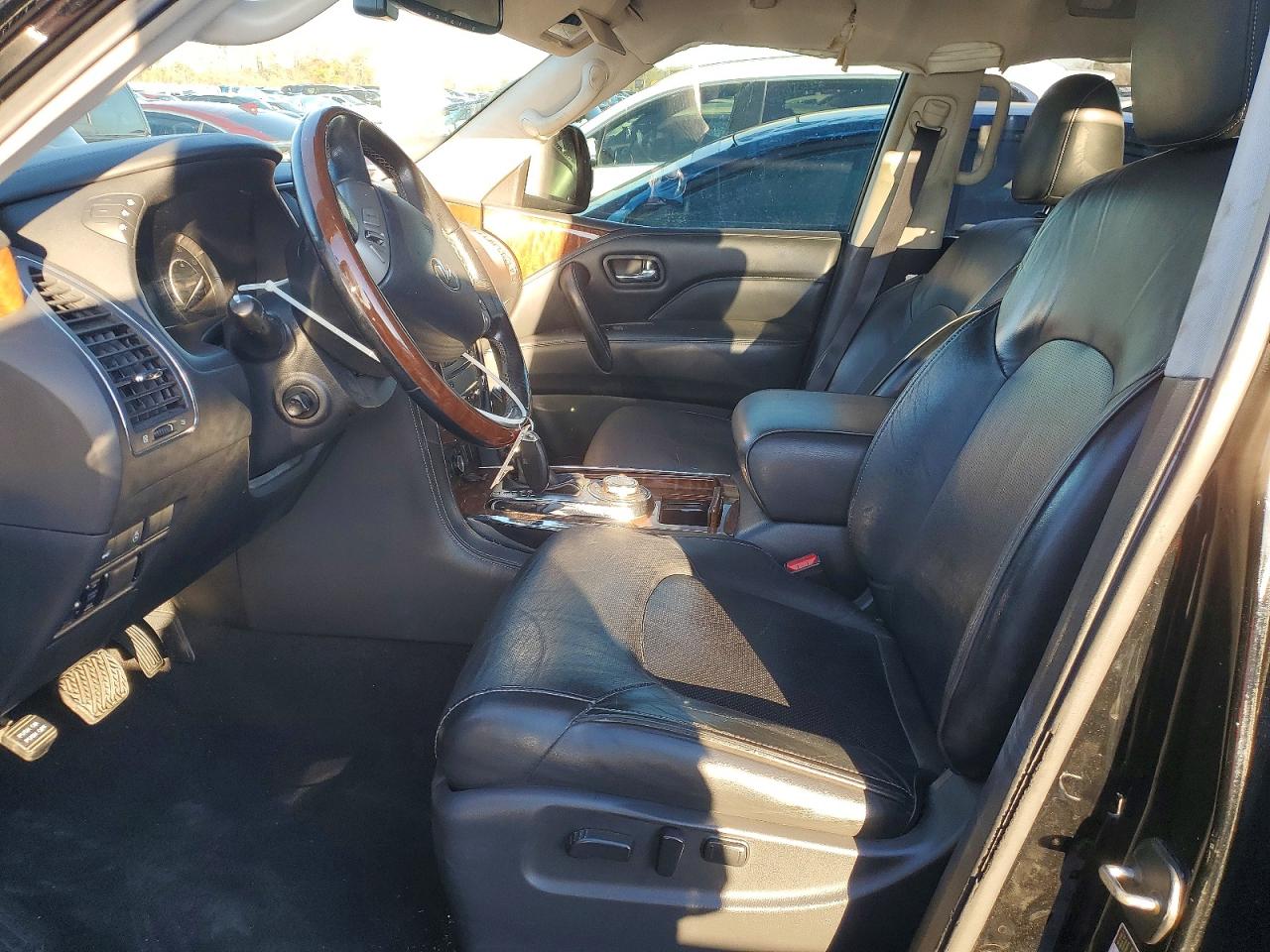 2018 INFINITI QX80 BASE photo 7