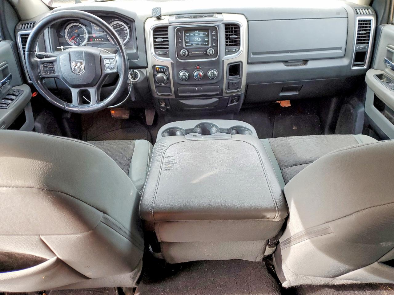 2014 RAM 1500 SLT photo 15