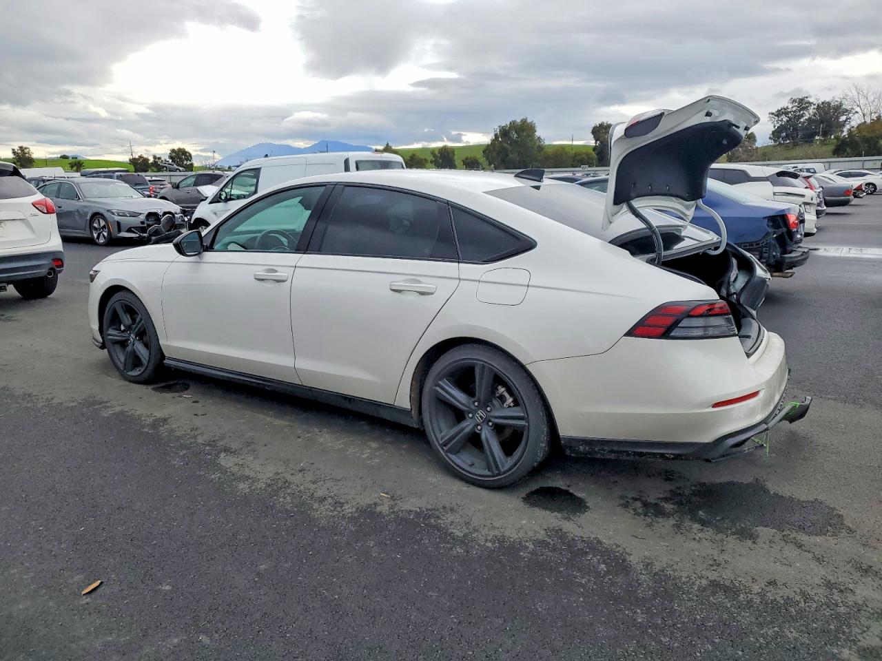 2024 HONDA ACCORD HYBRID SPORT-L photo 2