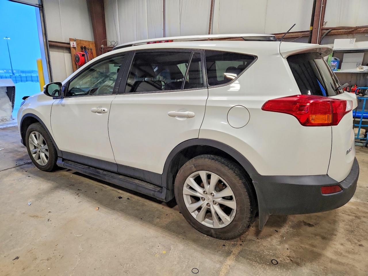 2015 TOYOTA RAV4 LIMITED photo 3