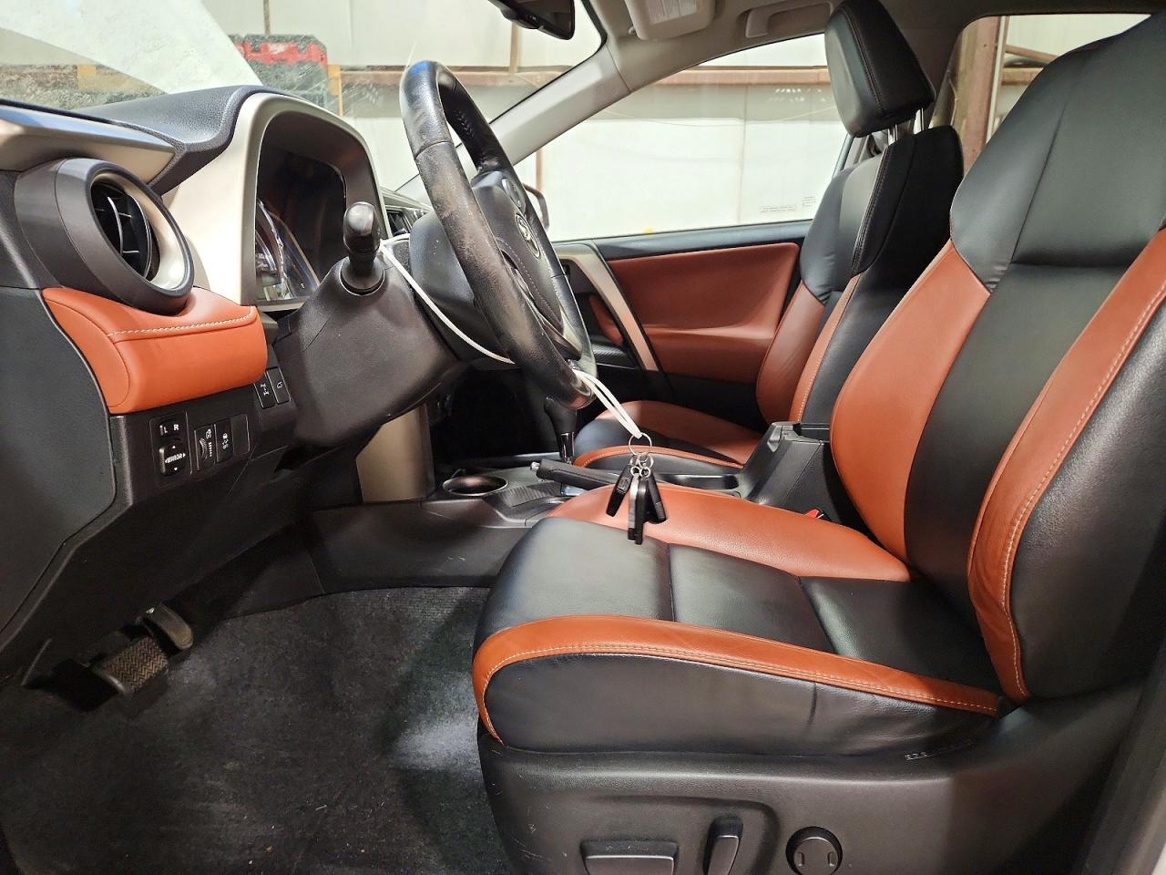 2015 TOYOTA RAV4 LIMITED photo 13