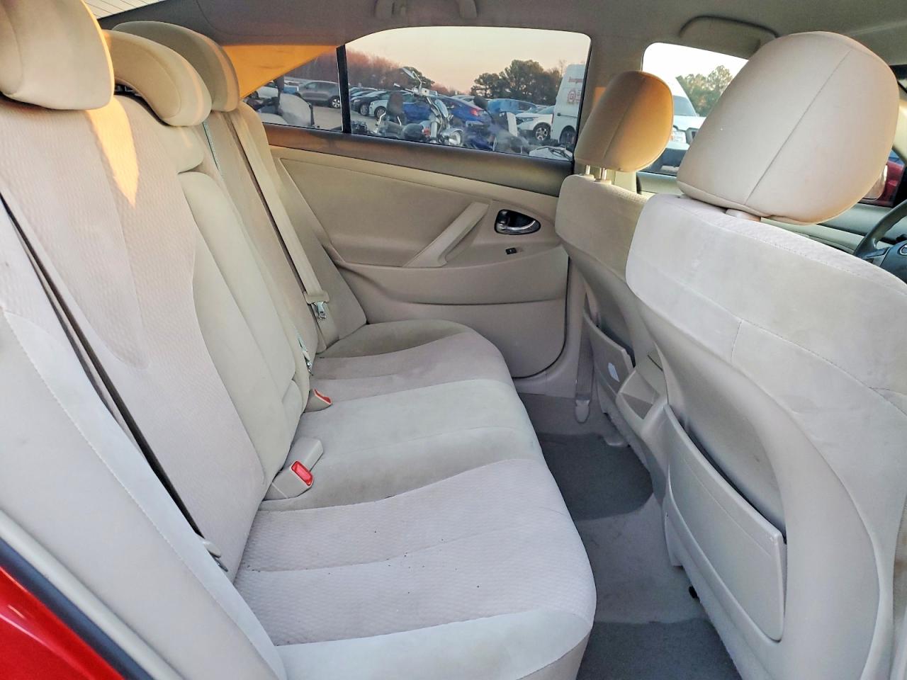 2011 TOYOTA CAMRY BASE photo 10