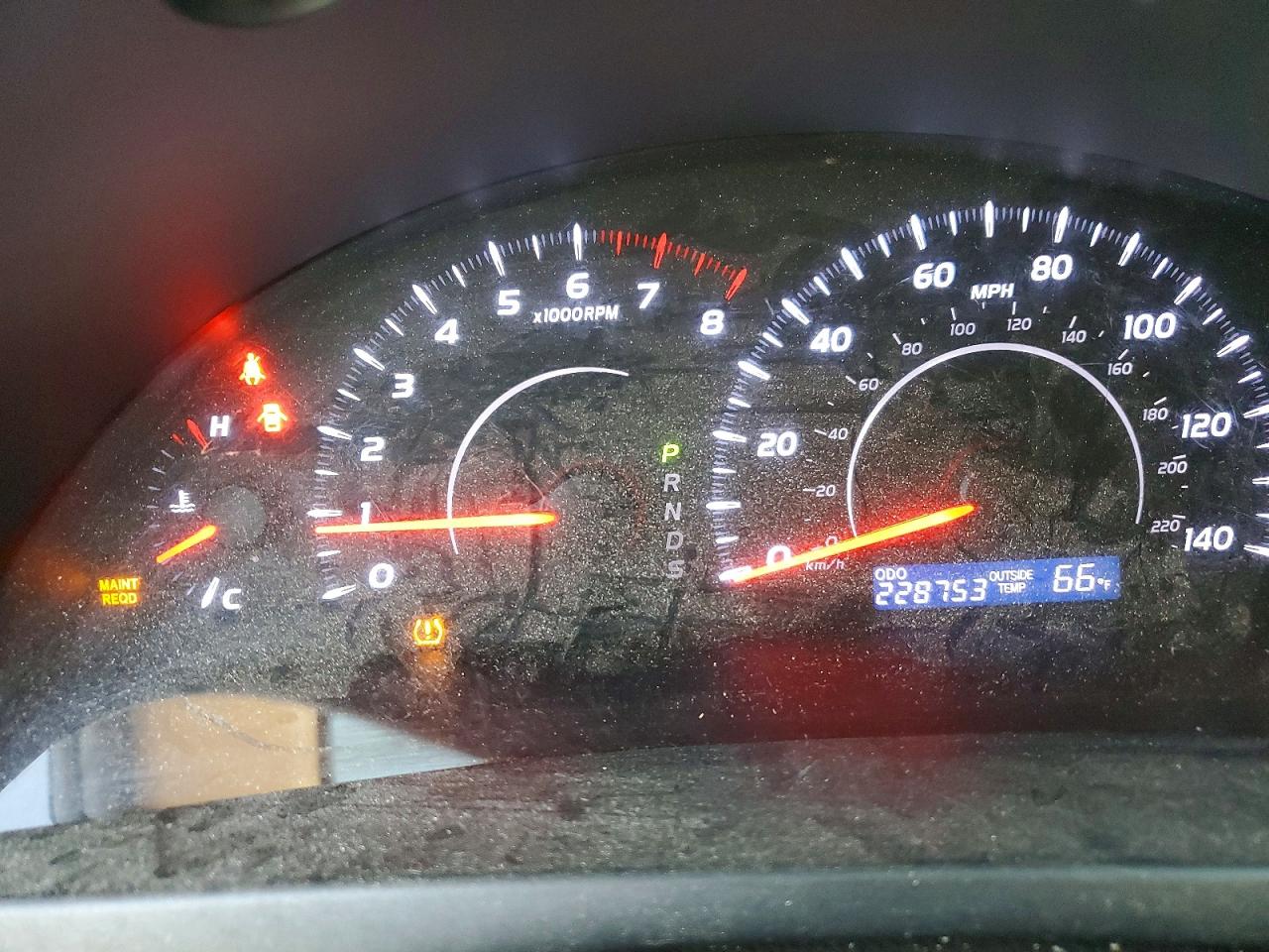 2011 TOYOTA CAMRY BASE photo 9