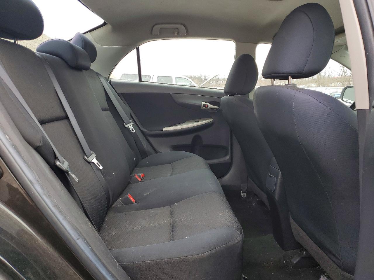 2010 TOYOTA COROLLA BASE photo 19