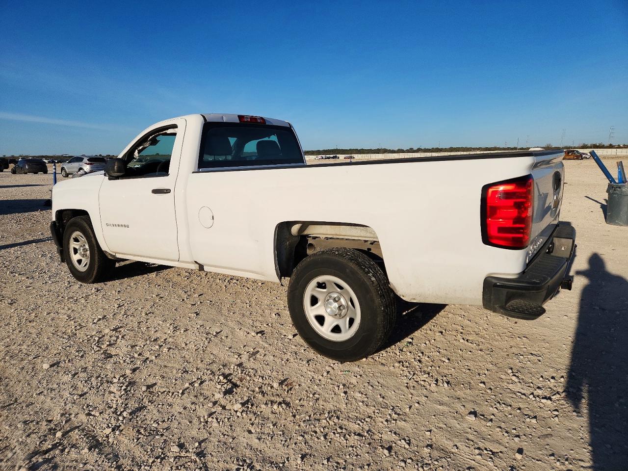 2018 CHEVROLET SILVERADO C1500 photo 2