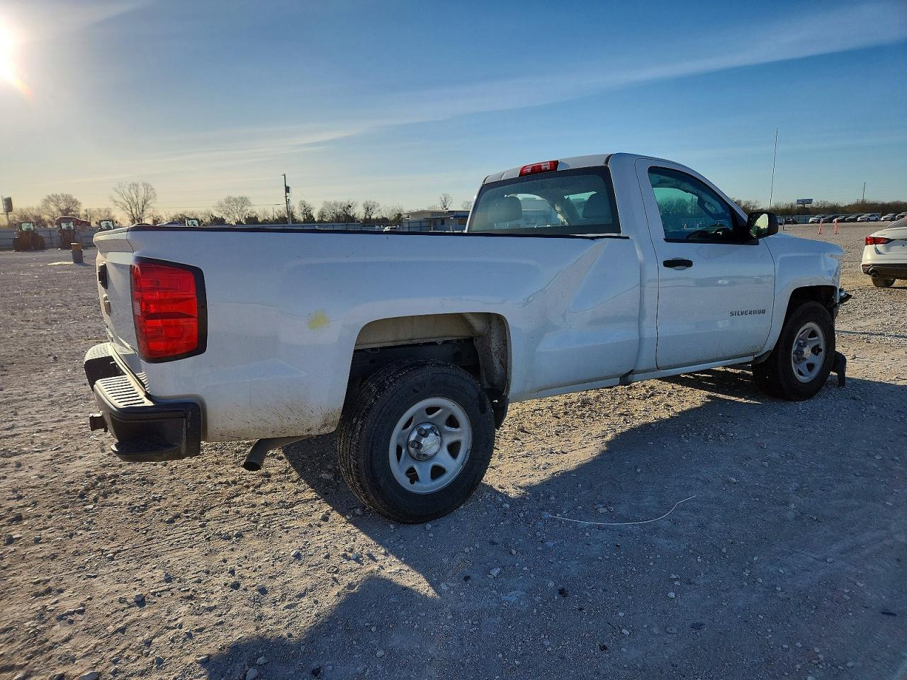 2018 CHEVROLET SILVERADO C1500 photo 3