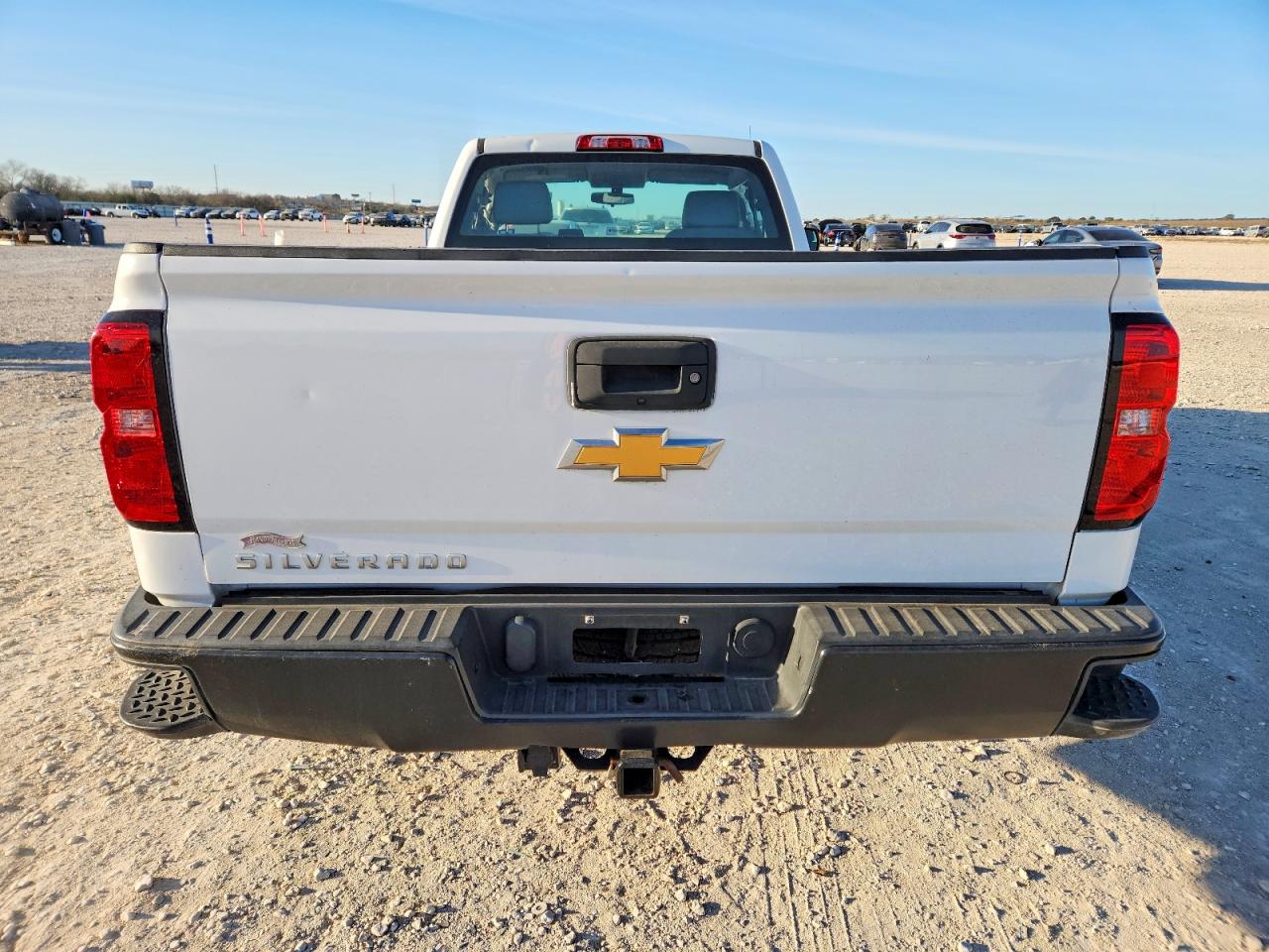 2018 CHEVROLET SILVERADO C1500 photo 6