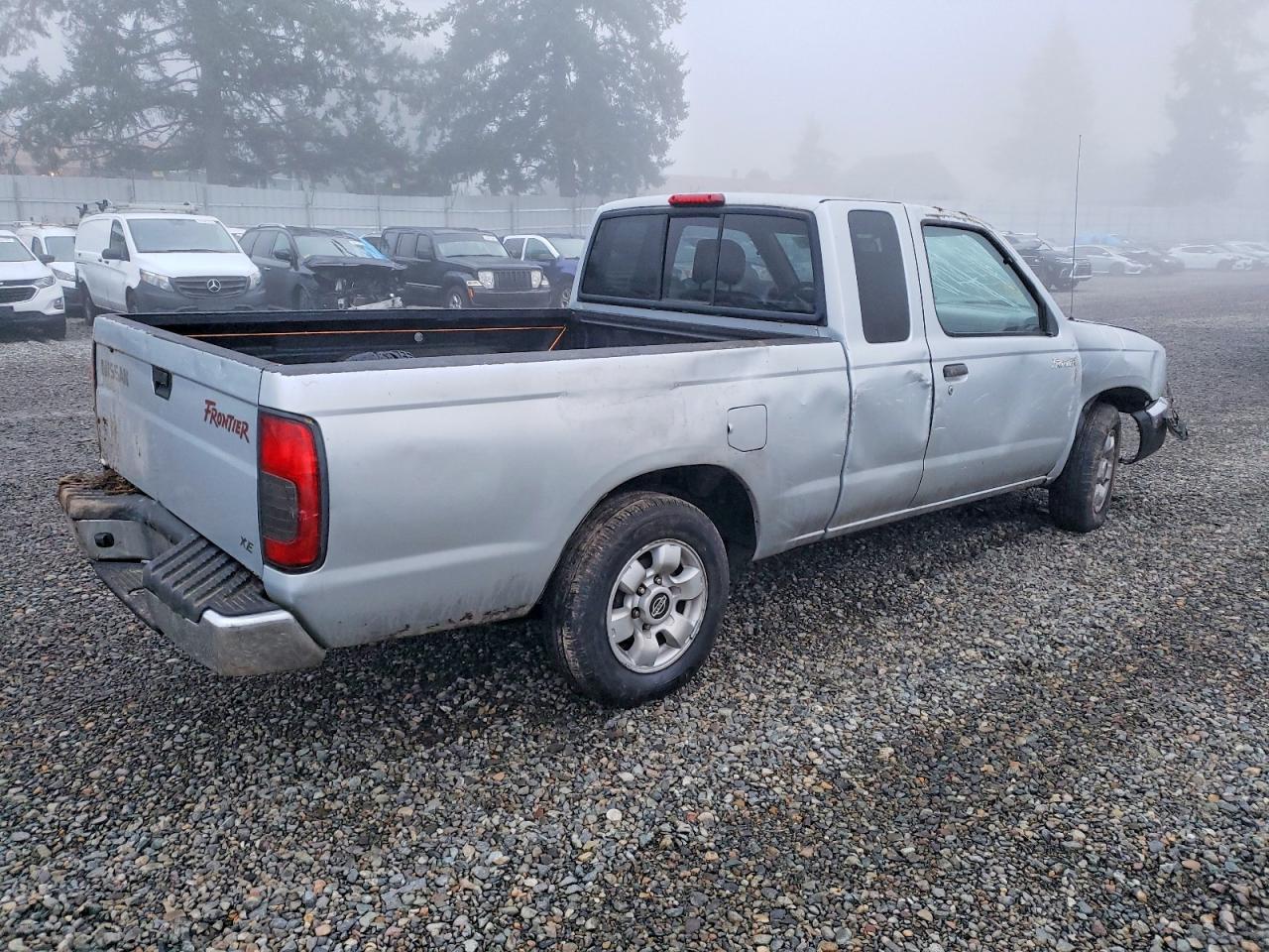 2000 NISSAN FRONTIER KING CAB XE photo 3