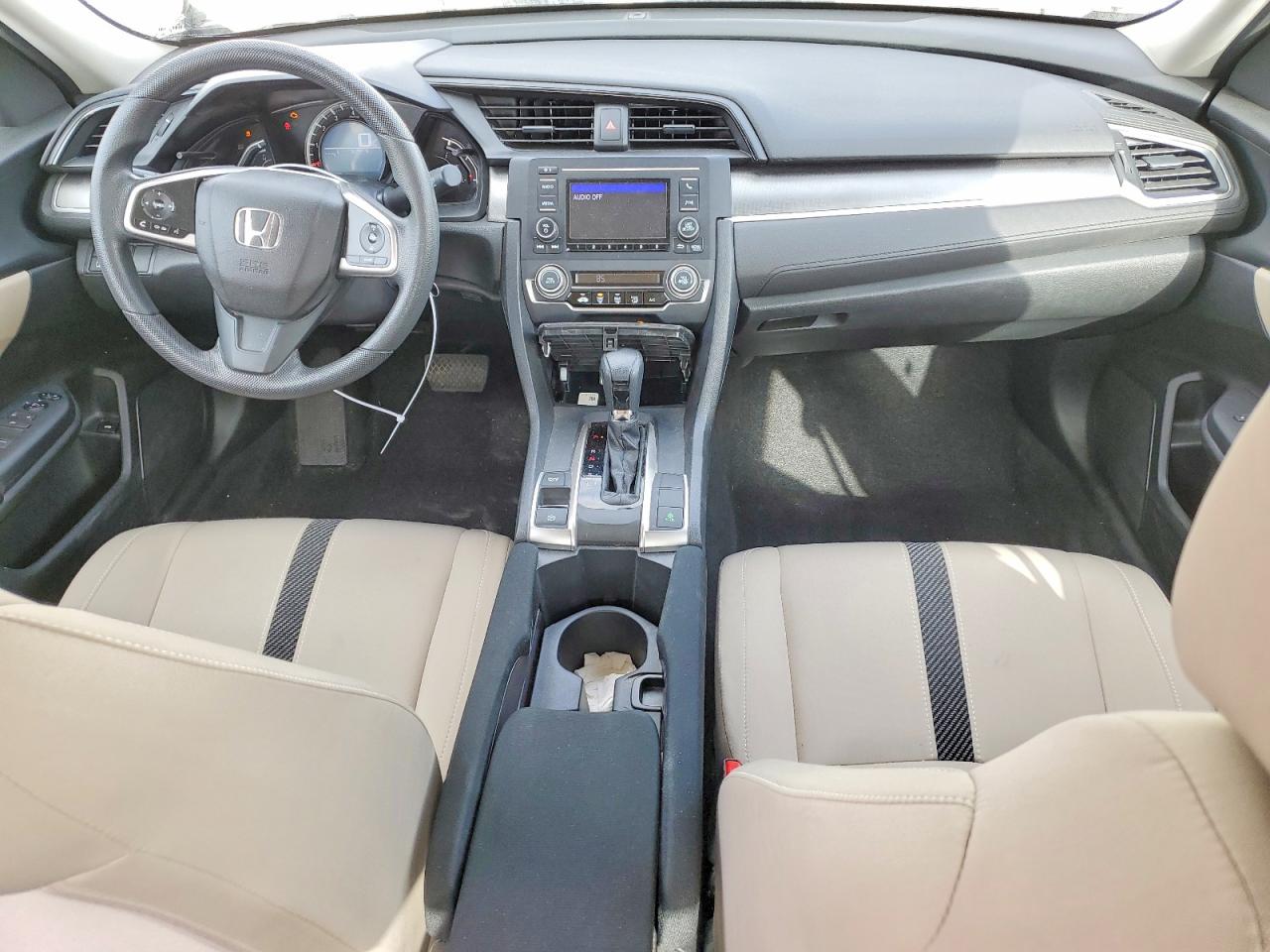 2017 HONDA CIVIC LX photo 8