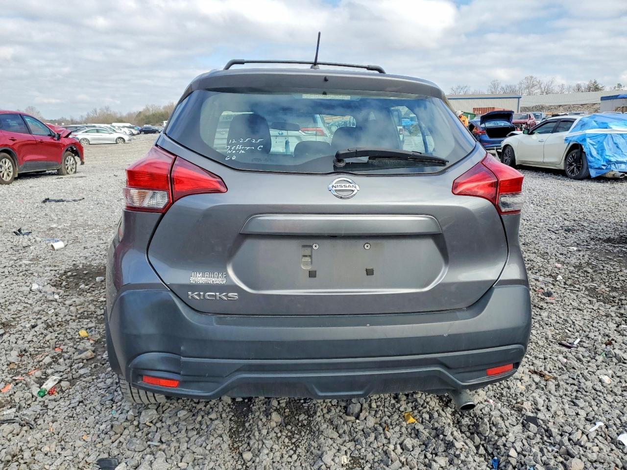 2018 NISSAN KICKS S photo 6