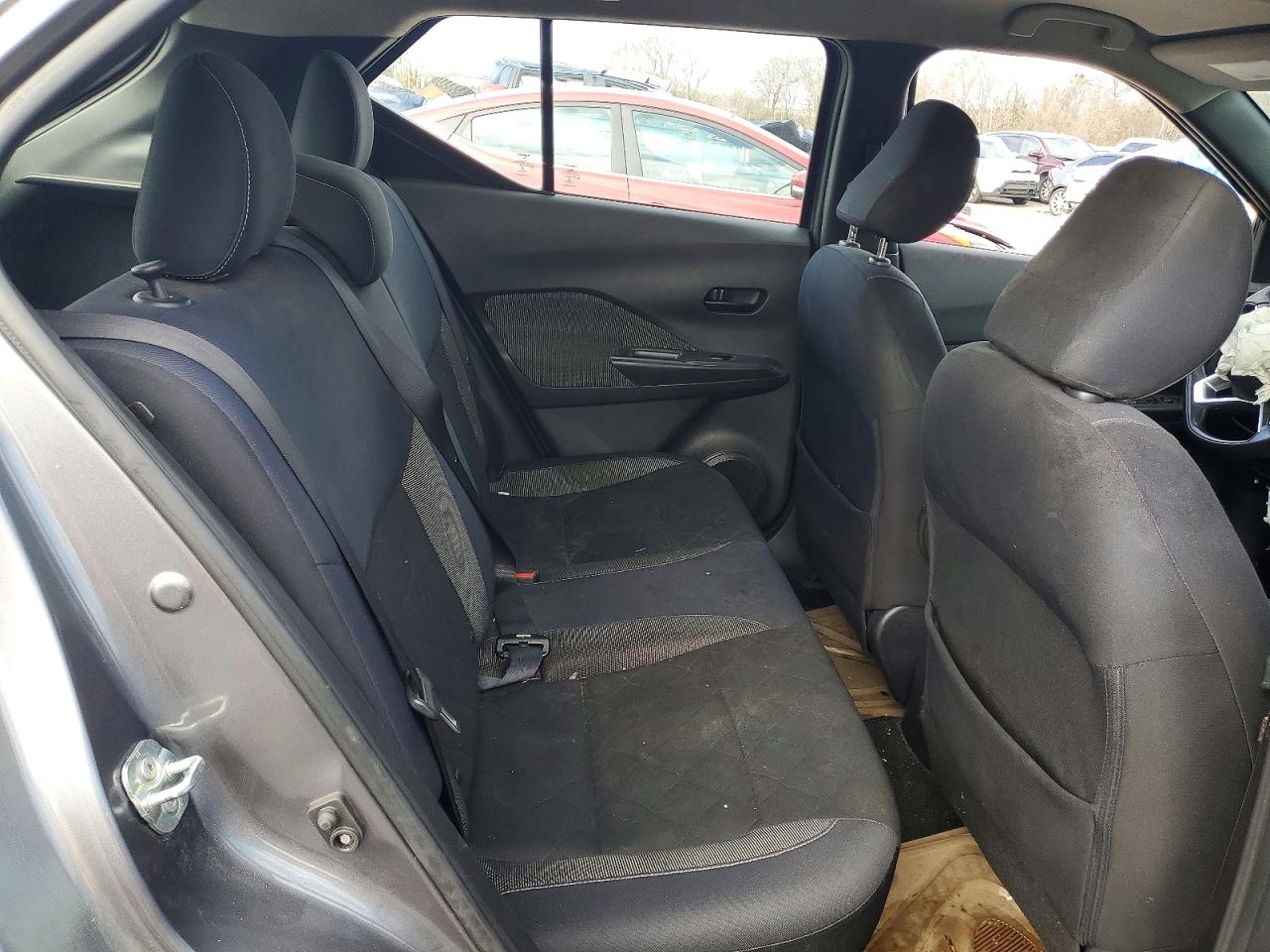 2018 NISSAN KICKS S photo 11