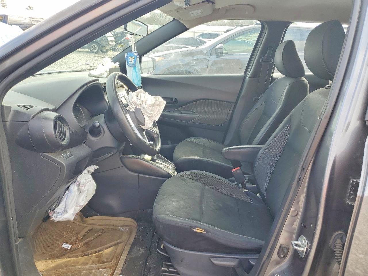 2018 NISSAN KICKS S photo 7