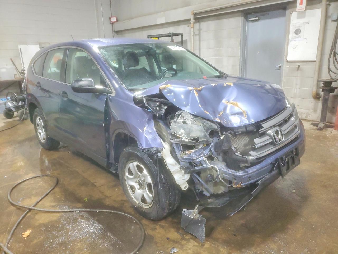 2013 HONDA CR-V LX photo 4