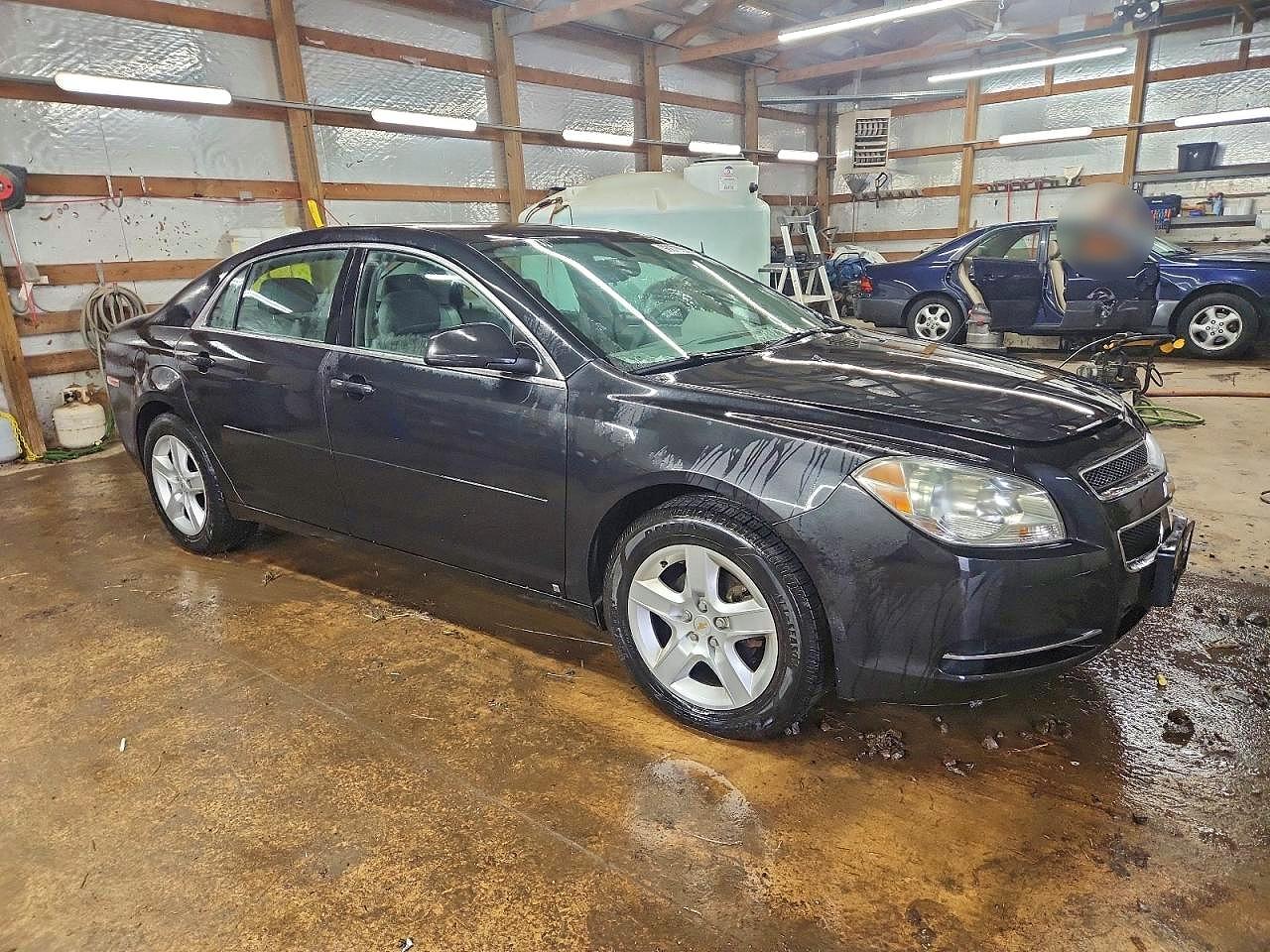 2009 CHEVROLET MALIBU LS photo 4