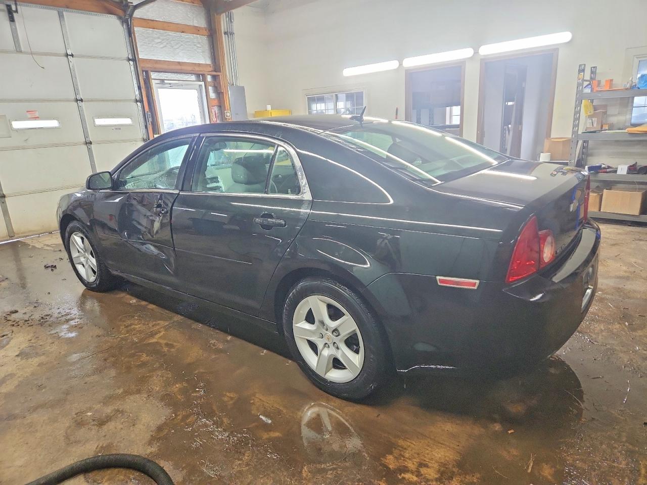 2009 CHEVROLET MALIBU LS photo 2