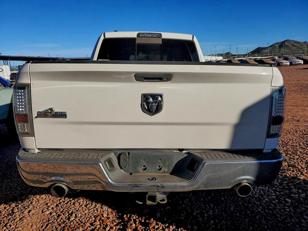 2015 RAM 1500 SLT photo 6