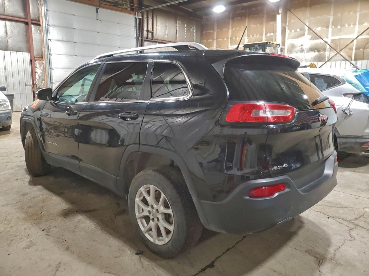 2018 JEEP CHEROKEE LATITUDE photo 2