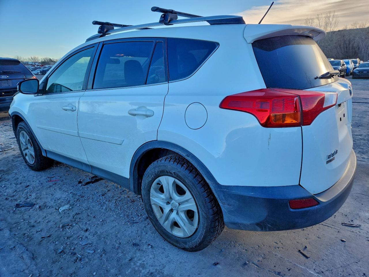 2014 TOYOTA RAV4 LE photo 2