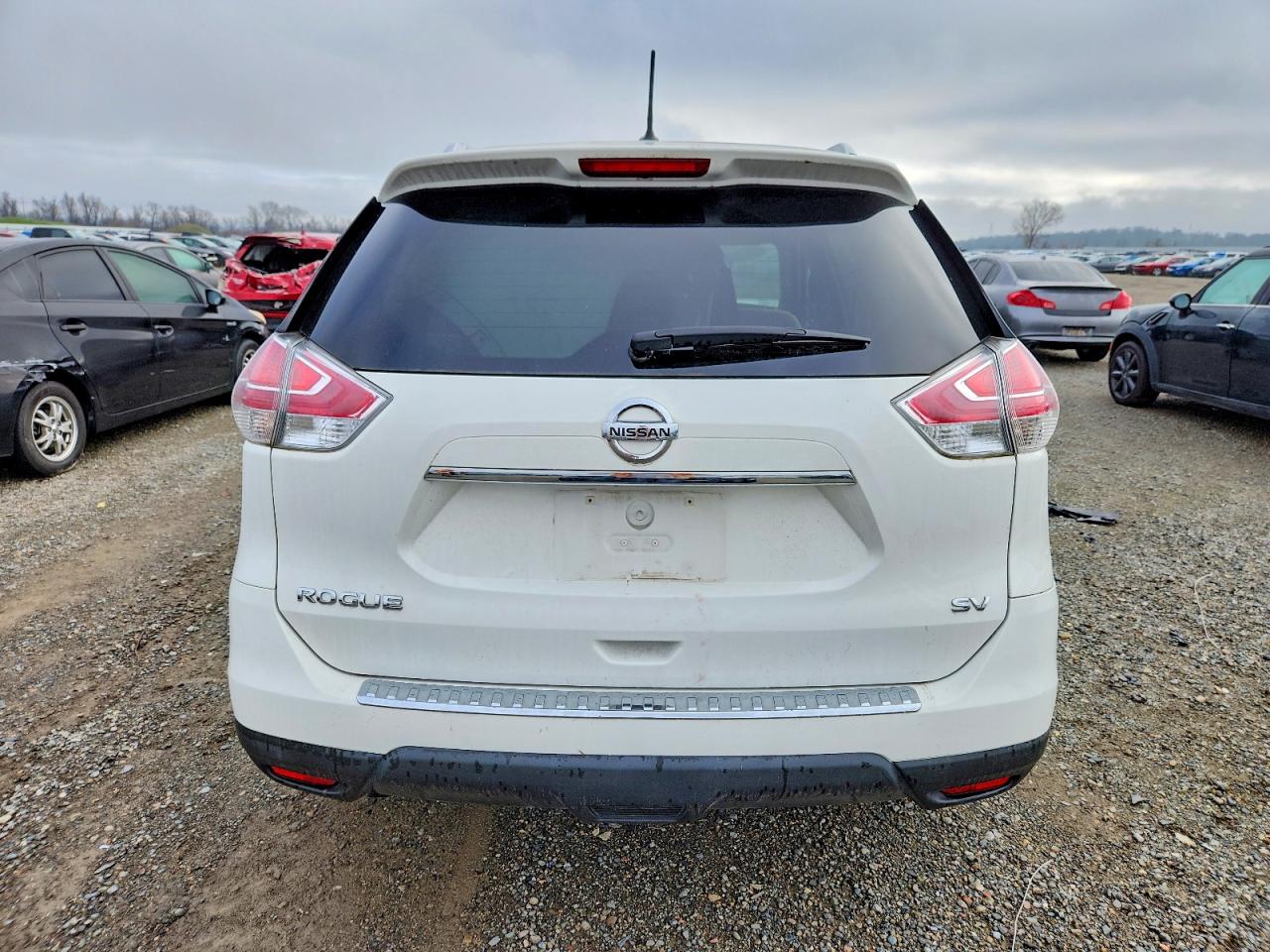 2016 NISSAN ROGUE S photo 6