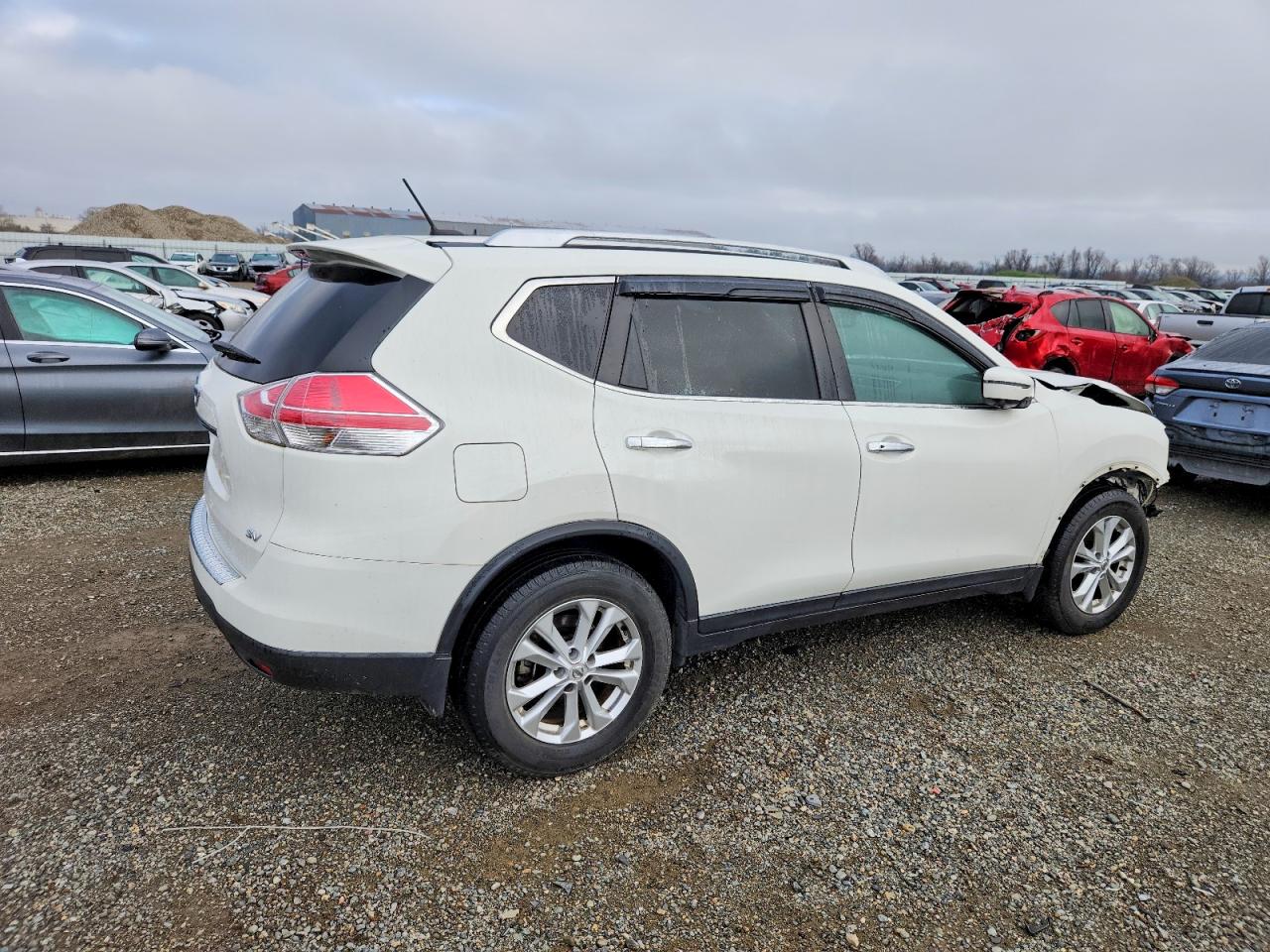 2016 NISSAN ROGUE S photo 3