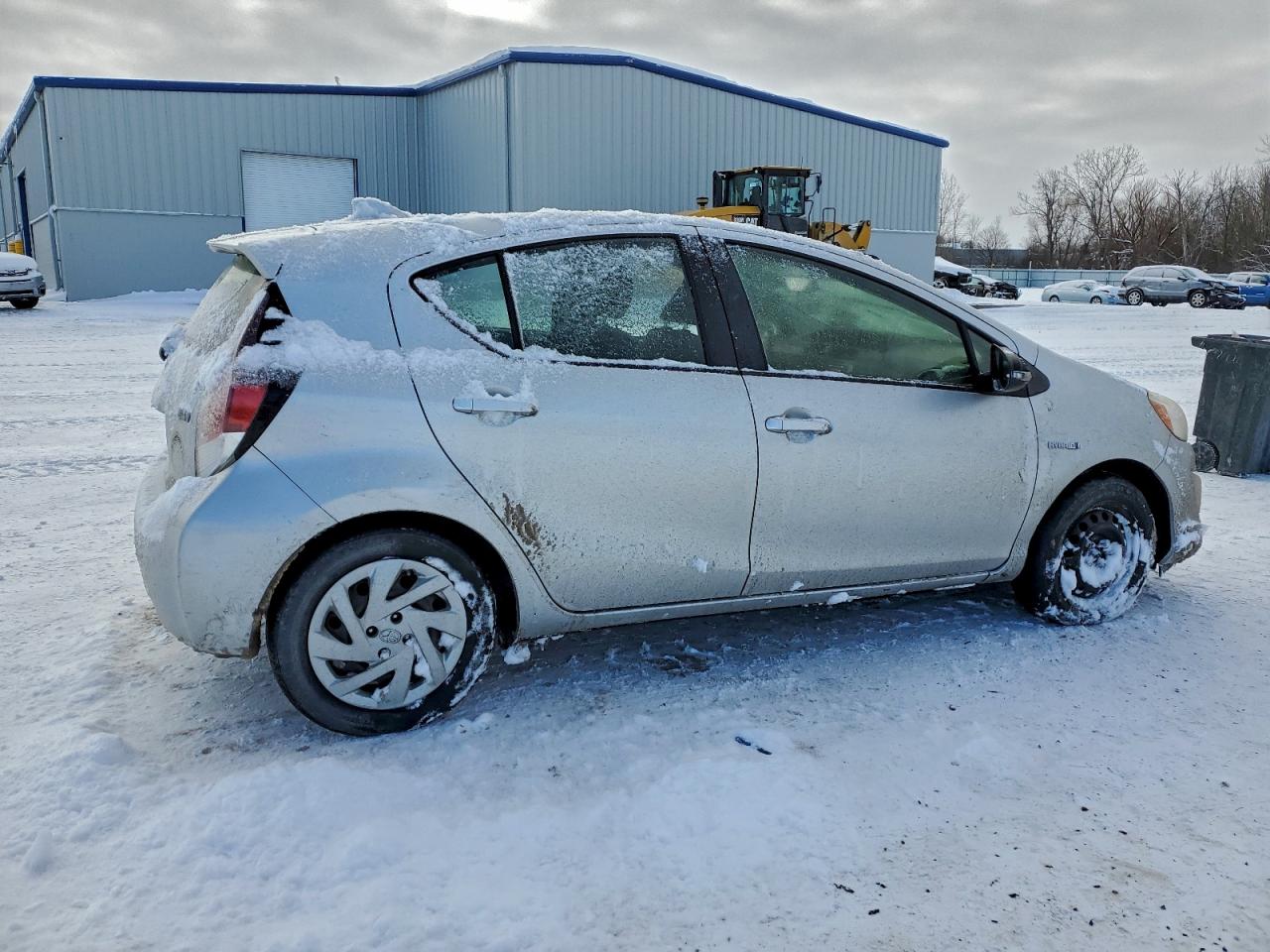 2015 TOYOTA PRIUS C photo 5