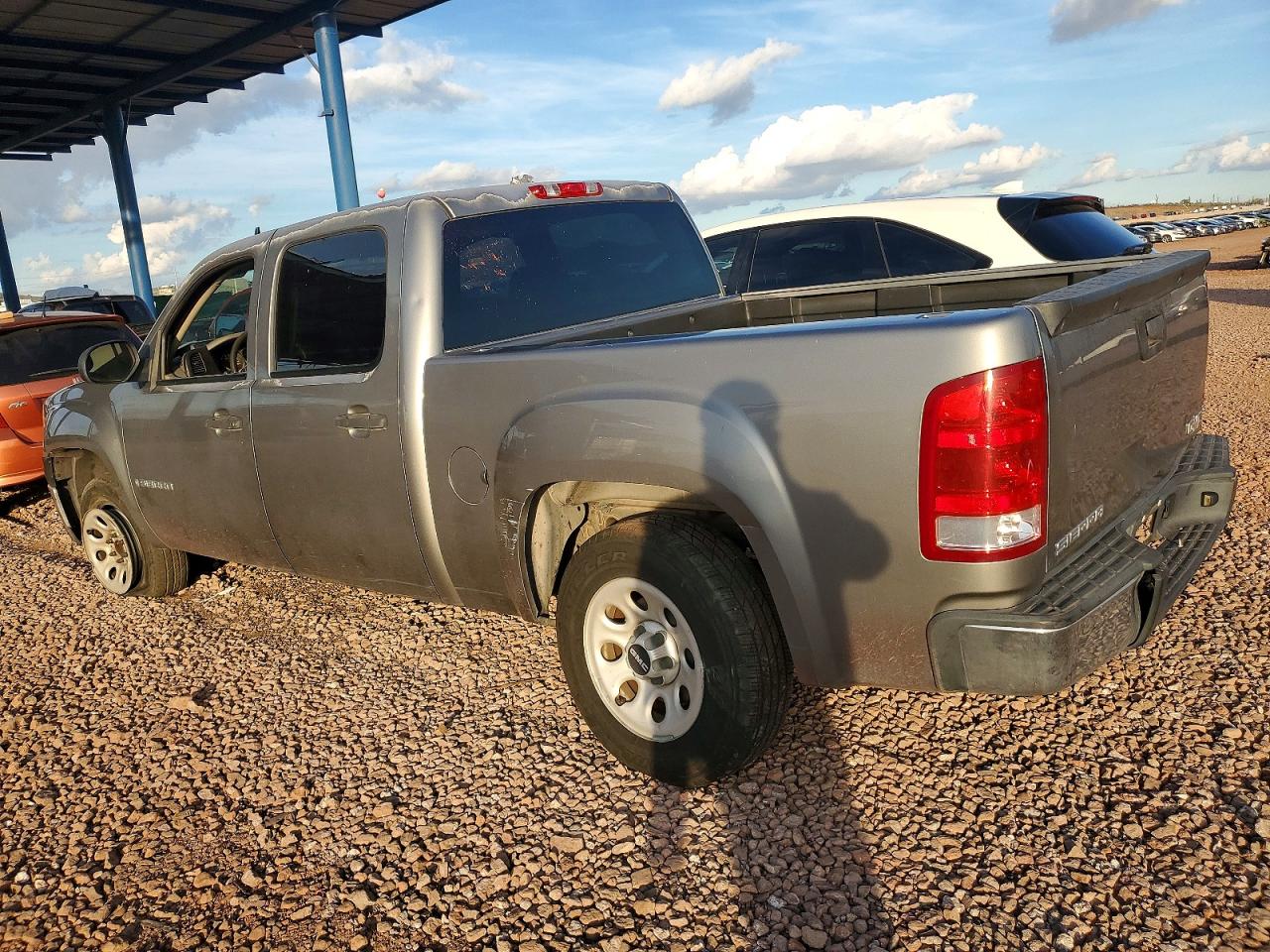 2007 GMC NEW SIERRA C1500 photo 2