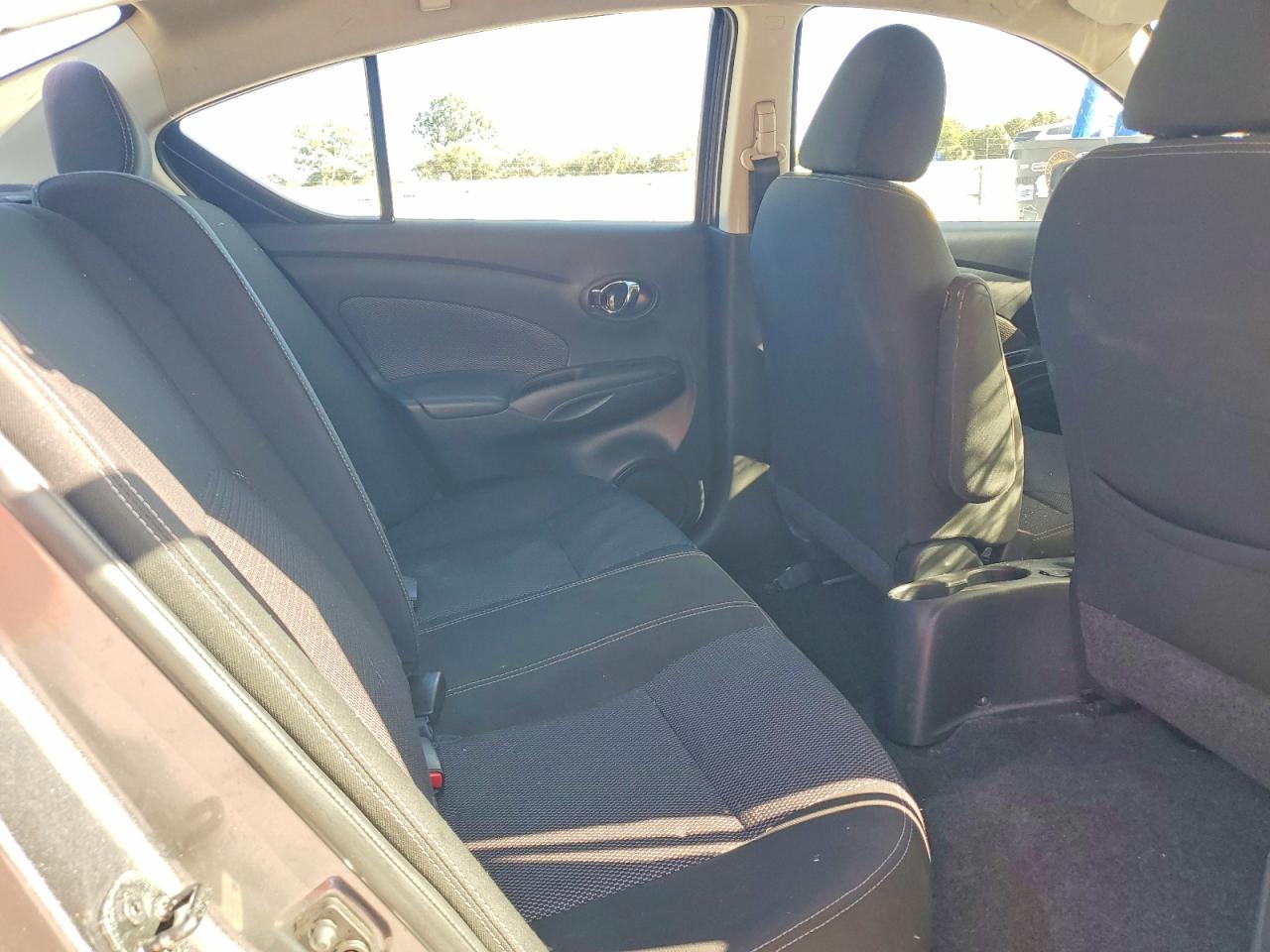 2018 NISSAN VERSA S photo 10